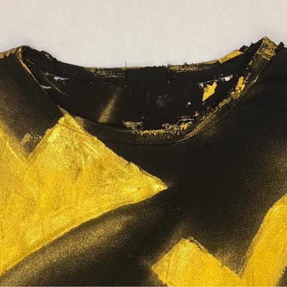 Distressed Hand-Painted Crown Smiley Graphic Tee - Picture 4 of 8